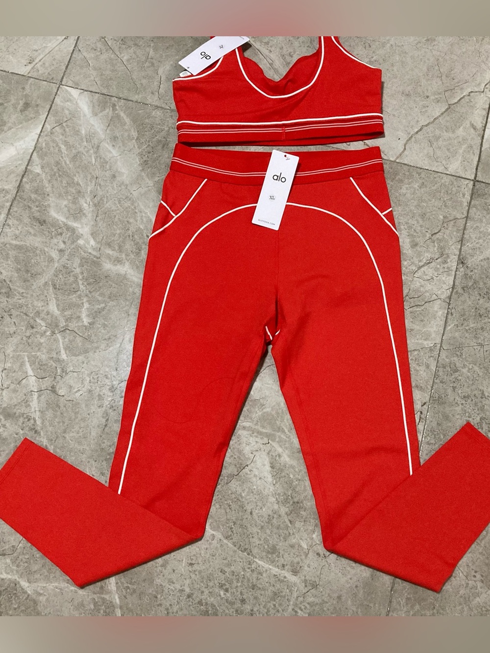 ALO Yoga Red Seam-Accent Sports Bra & High-Waist Leggings Set
